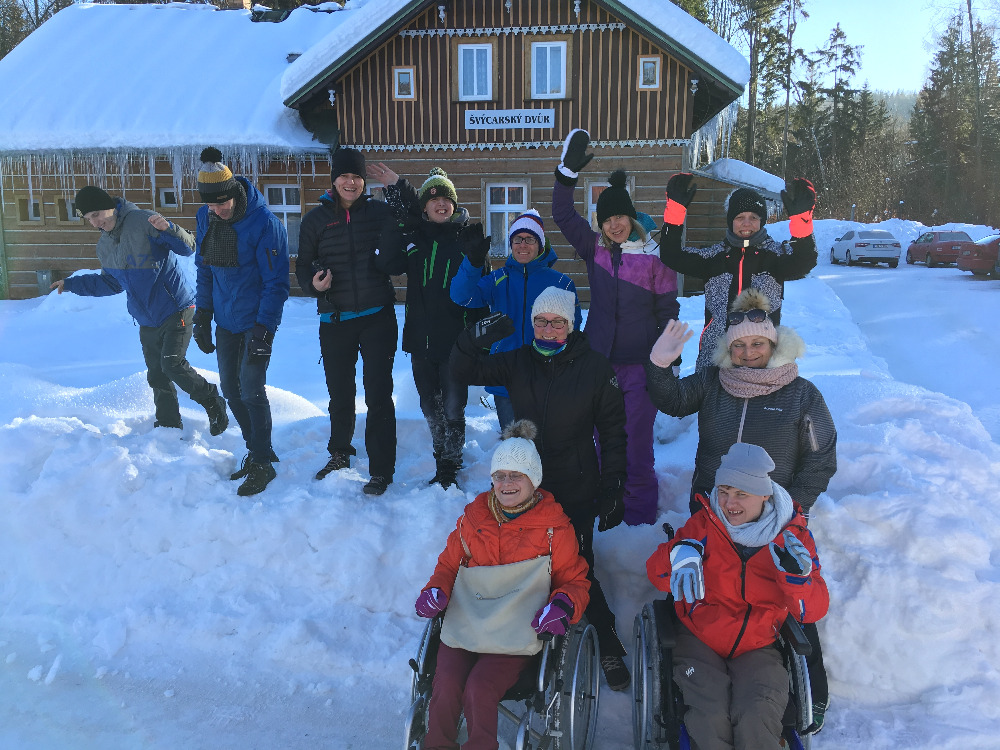 Vycházka - obhlídka okolí - dýcháme zhluboka